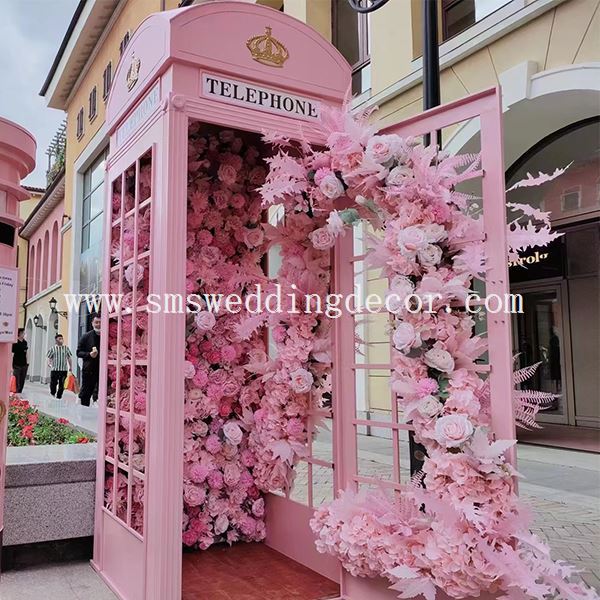 Cvetlična telefonska govorilnica